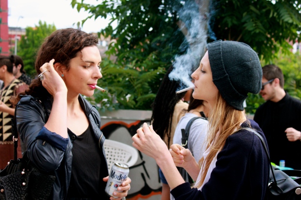Girls Who Look Look Awesome Smoking